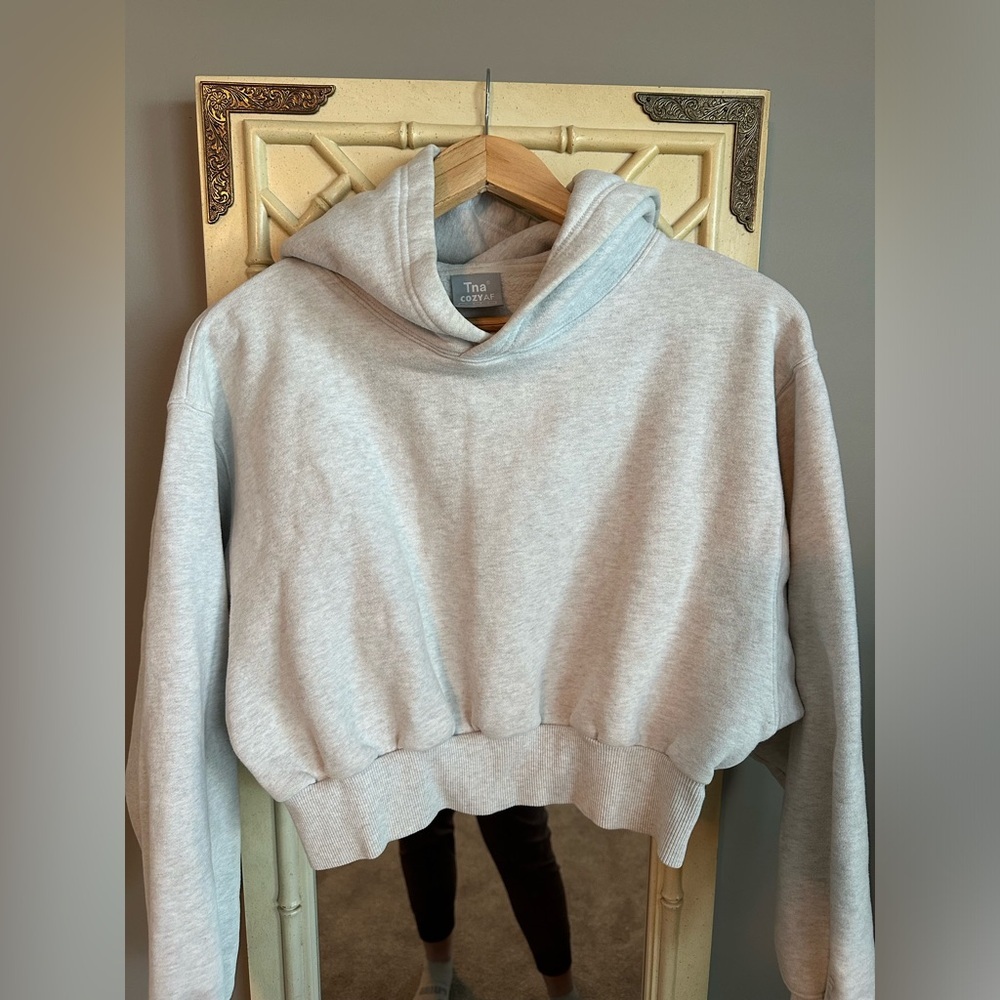 TNA Cozy AF Fleece Cropped hooded sweater